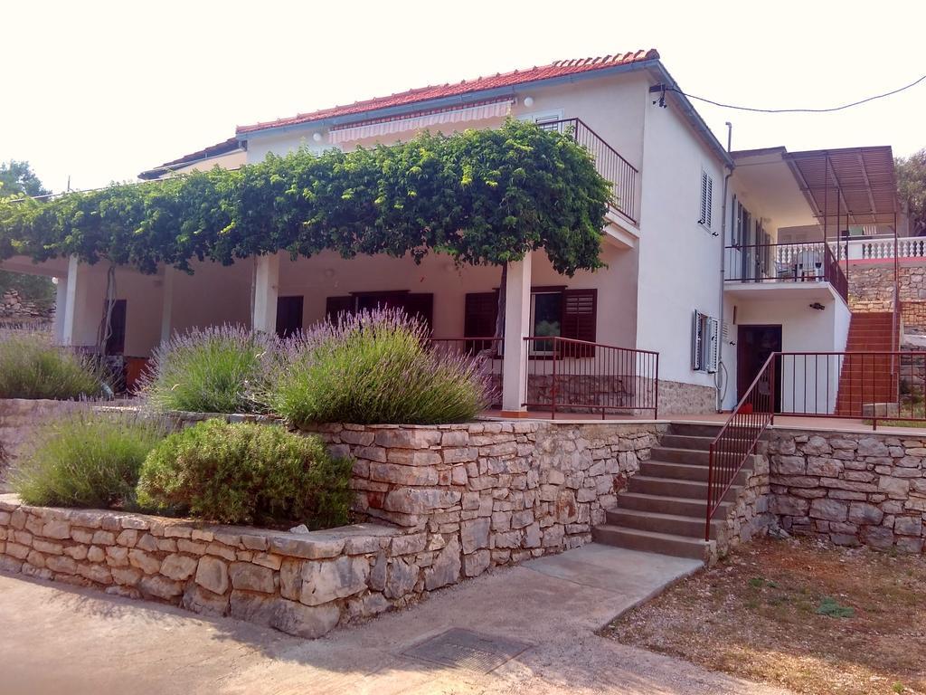 Apartments Sonija Gdinj Extérieur photo